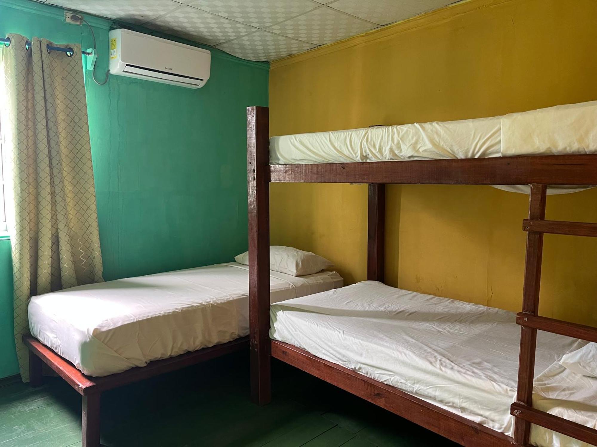 Hostal Cay Bastimentos Extérieur photo