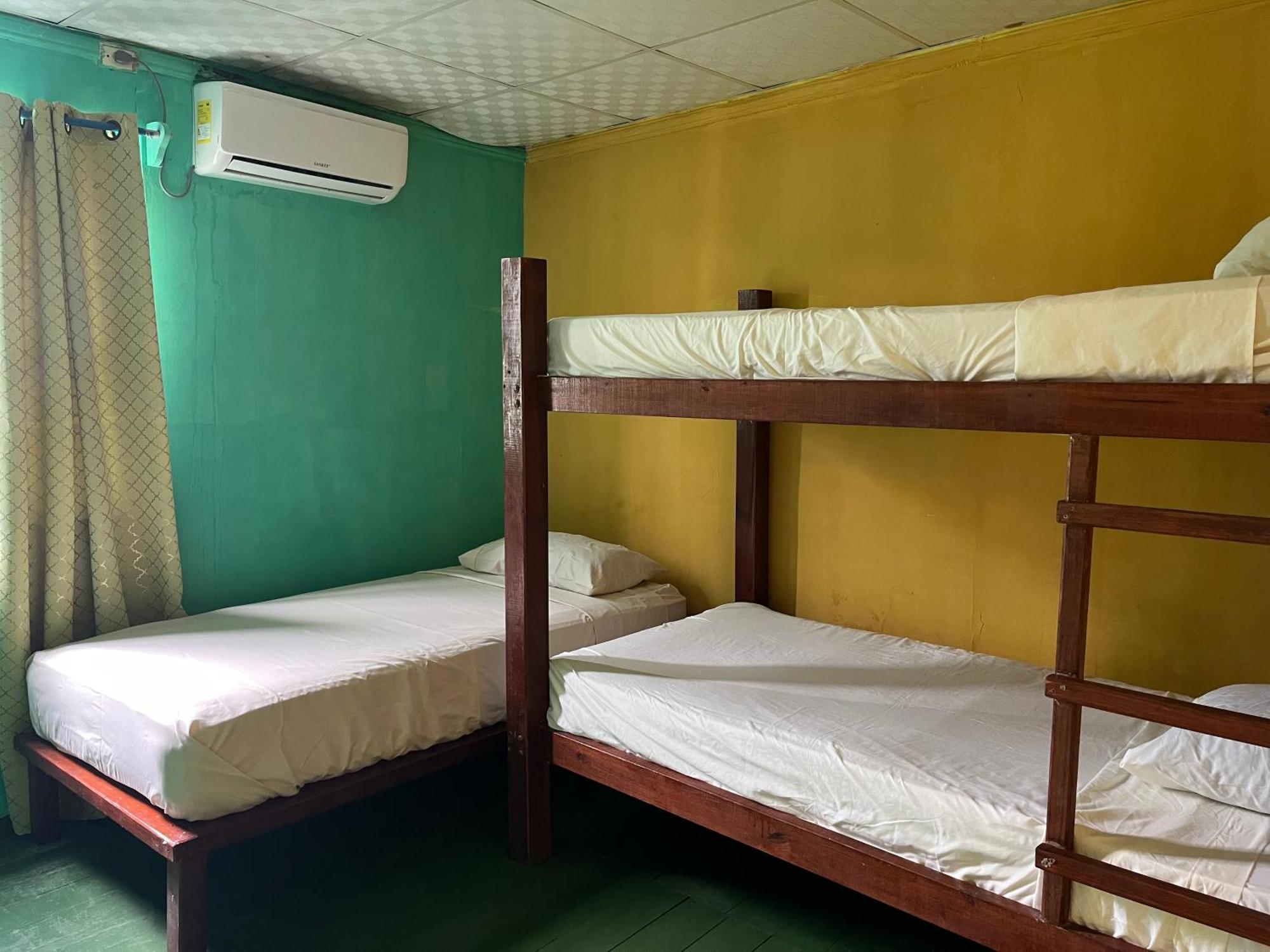 Hostal Cay Bastimentos Extérieur photo