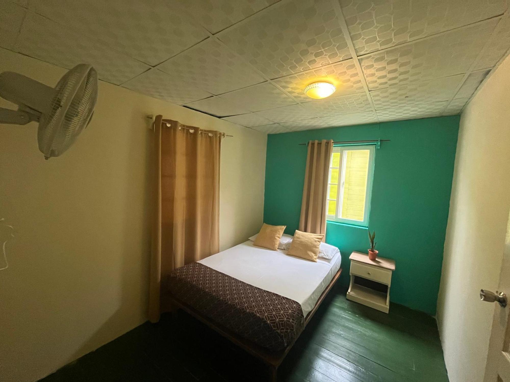 Hostal Cay Bastimentos Extérieur photo
