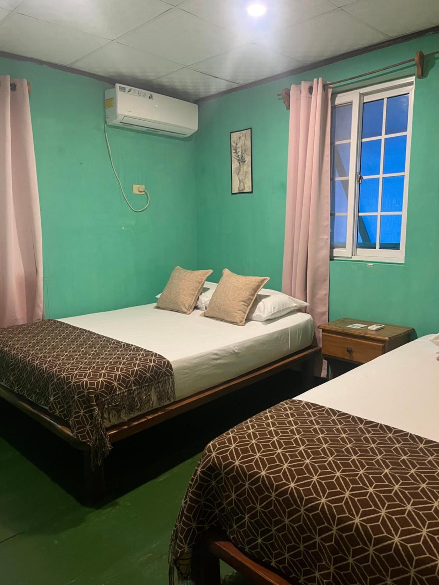 Hostal Cay Bastimentos Extérieur photo